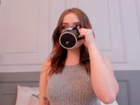 Affectionate, curious and with a touch of mischief. I enjoy good conversations, sincere laughter, and the magic that comes when two people truly connect.