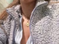 Ciao,io sunt una tipa tranquilla,solare e sensuale,dovreste venire a farmi visit when inizo il mio show..di sicuro vi stupirò.