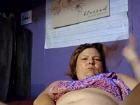 I am a sexy, submissive female, that wants to make daddy happy