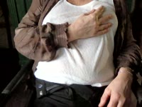 Mijn naam is Tirza Ik ben lieve moeder en oma, Als ik alleen ben wil ik graag geile gesprekken om jou lekker te kunnen verwennen. als je mij dan lekker verwennen kan komen we misschien samen tot het hoogte punt.