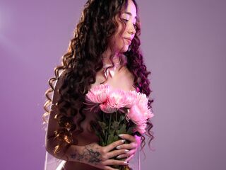 webcamgirl chatroom BellaClaire