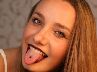 chatroom webcam picture BelleCox