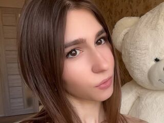 beautiful webcamgirl KarieChuong