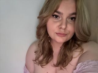 camgirl showing pussy MeganDarcy