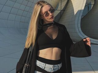 hot cam girl masturbating SuzieGlimp