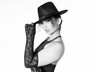 naughty camgirl VeraBellucci