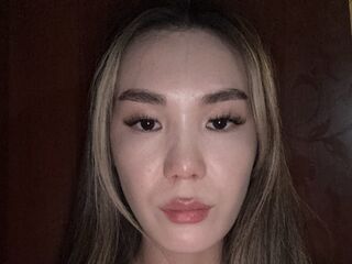 cam girl playing with dildo LinaWarmer