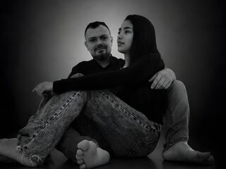 couple chat HarryAndHanna