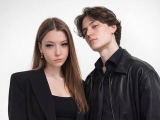 sexy live webcam couple LeoAndMira