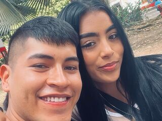 couple topless chat MaryAndy