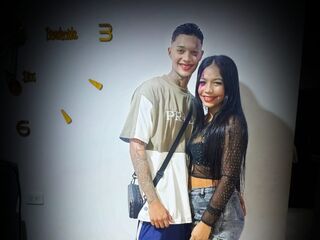 adult cam chat room YuleimysAndAlex