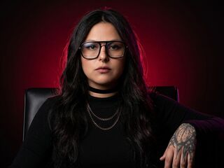 live bdsm camgirl LuluCarmine