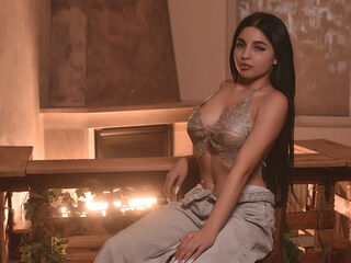 girl showing pussy AishaObsession