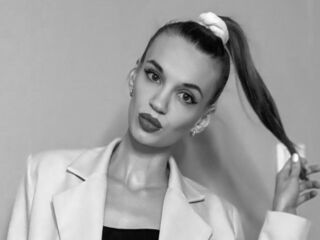 girl showing tits AlexaSunchez