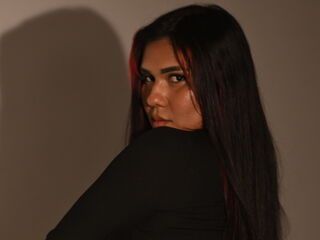 live cam girl AlizLatifa