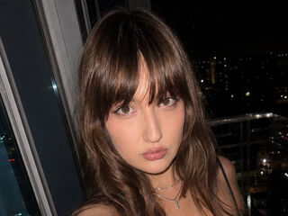 naked webcamgirl video AlizaShaner