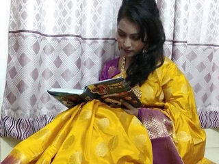 camwhore fingering shaved pussy AllenaTaylor