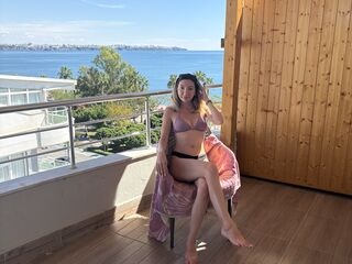 naked cam girl masturbating AlyVee