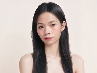 beautiful webcamgirl ArianaHuiHui