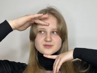 webcam babe chat room ArmindaMerry