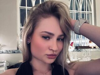 naked camgirl fingering pussy BarberaWesterman