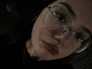 naked cam girl photo BettyWatkins