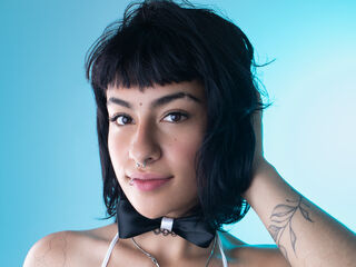 naked camgirl masturbating with dildo BrianaBlake