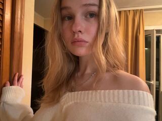 fingering cam girl BrittaneyCreitz