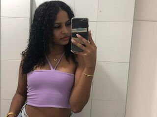 kinky webcam model CamilaHank