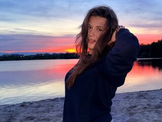 nude cam girl pic CarlyFelde