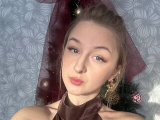 fingering cam girl CharoletteHeckle