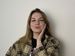 naughty cam girl masturbating with dildo CherlyMarkes