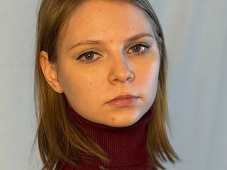 camwhore fingering shaved pussy CherrieSearls