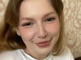 camwhore masturbating with vibrator ChunYundt