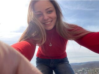 naked cam chatroom DeeLorrie