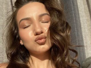 sexy camgirl DinaSweeny