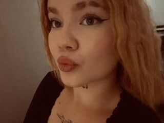 girl chatroom DorisHall