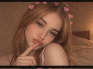 naked girl with cam fingering ElaraWinslow