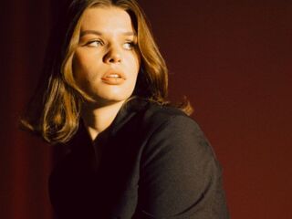 adult cam EliseHarrington