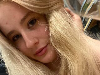 camgirl playing with sextoy ElvinaHadwin