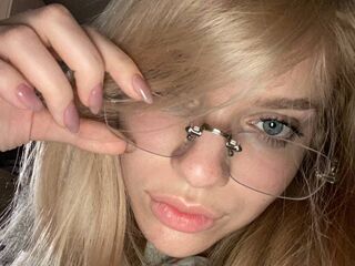 naughty cam girl ElwynaCreason