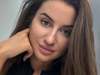 camgirl fingering shaved pussy EvaAdvans