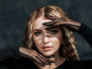 fingering camwhore EvaVibe