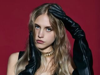 shower EveTottingham