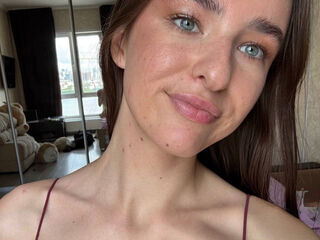 kinky webcam model GingerWareham