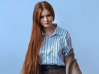 naked girl with webcam masturbating GwynBujarski