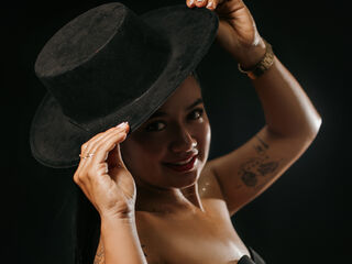 webcamgirl chatroom HeidyRouss