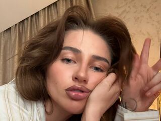 camgirl masturbating with dildo HippieChristie