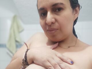 girl cam IbannaBely