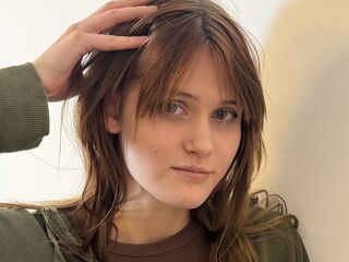 girl chat room IsidraKolby